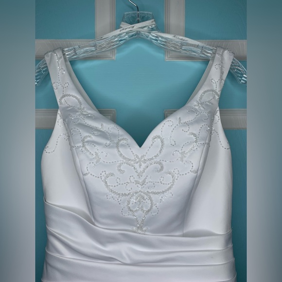 Michaelangelo T8615 Wedding Dress Satin A-line gown White Size 10 - Picture 4 of 11